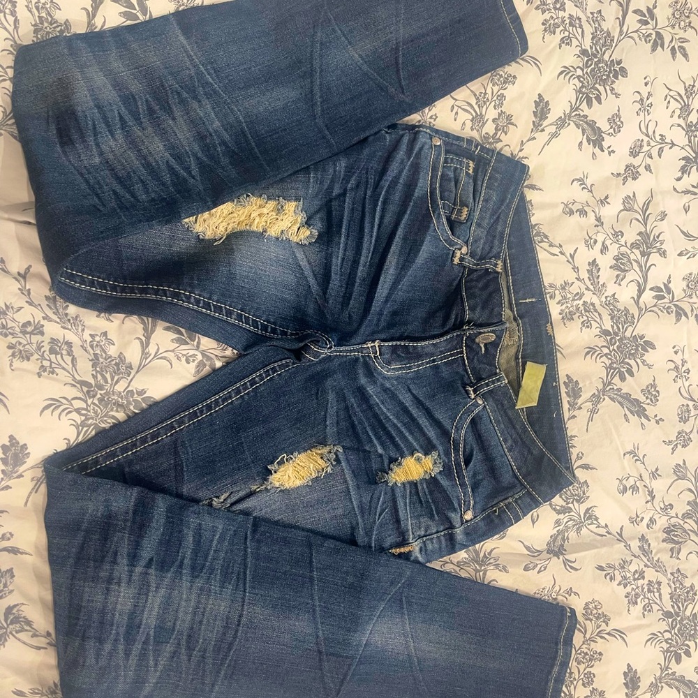 Jeans size 5 almost famous (ripped)